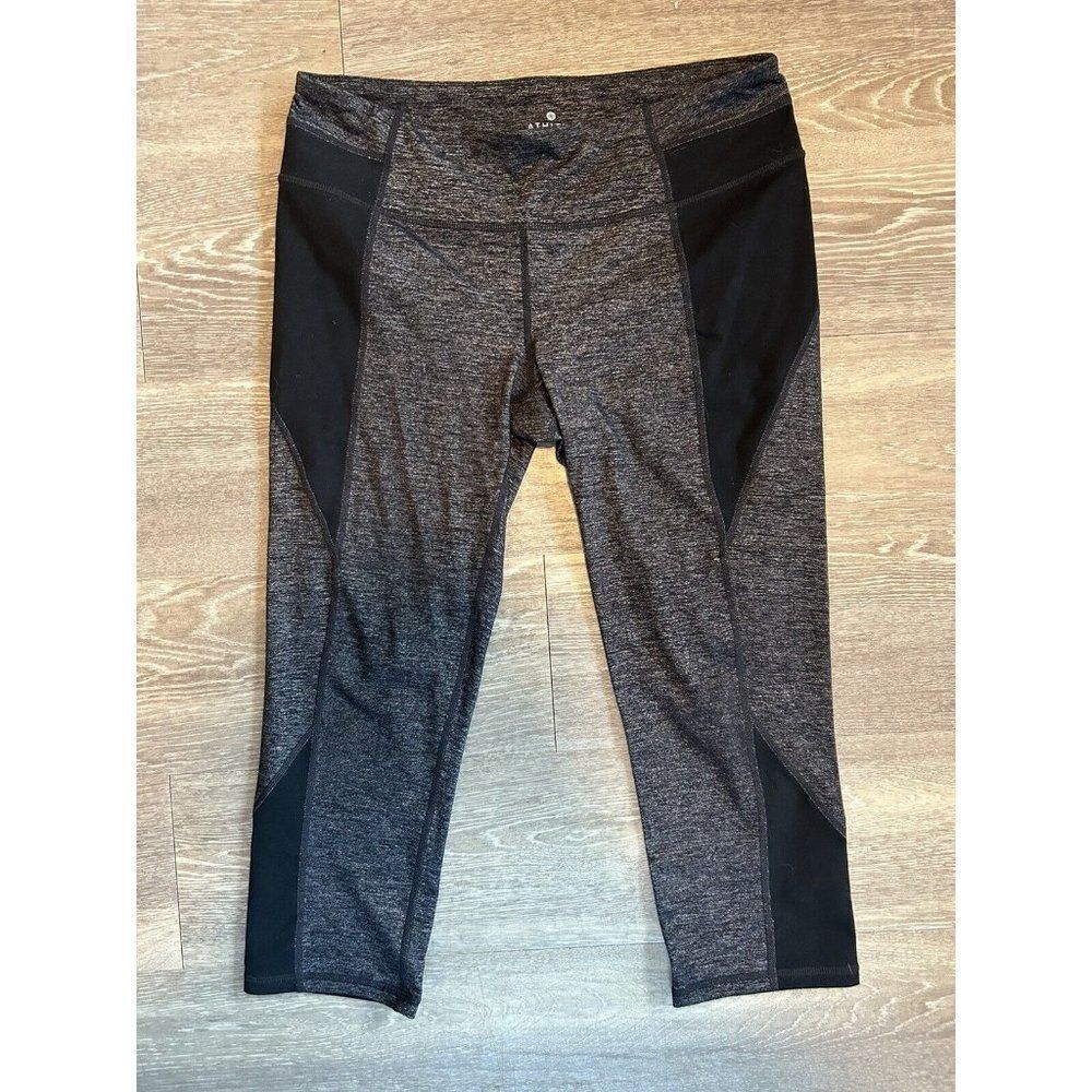 Athleta Bare To Run Women’s Capri Leggings Sz M Slate Gray Patterned